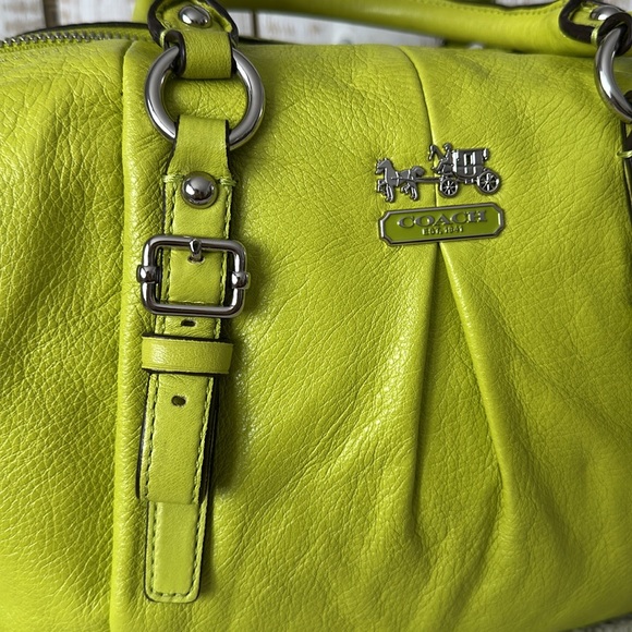 Coach Madison Juliette Satchel Purse Handbag Kiwi and Silver - Picture 3 of 12